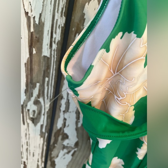 One Piece Green & Tan Ruffle Shoulder tie swimsuit size medium floral print NWOT - Picture 8 of 10